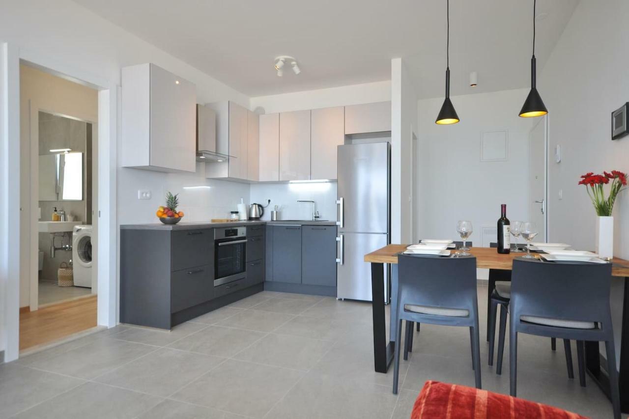 Apartment Carmen, Žnjan, Split Buitenkant foto